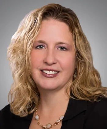 Christina Reger headshot