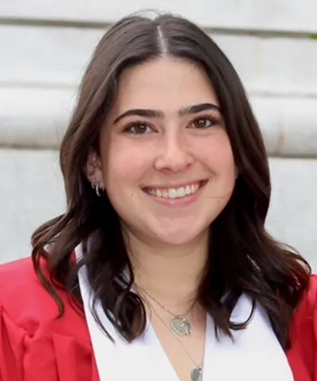 Maddie Perlmutter headshot